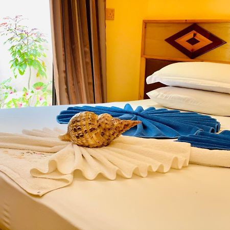 Siesta Beach Hotel Maafushi Kültér fotó